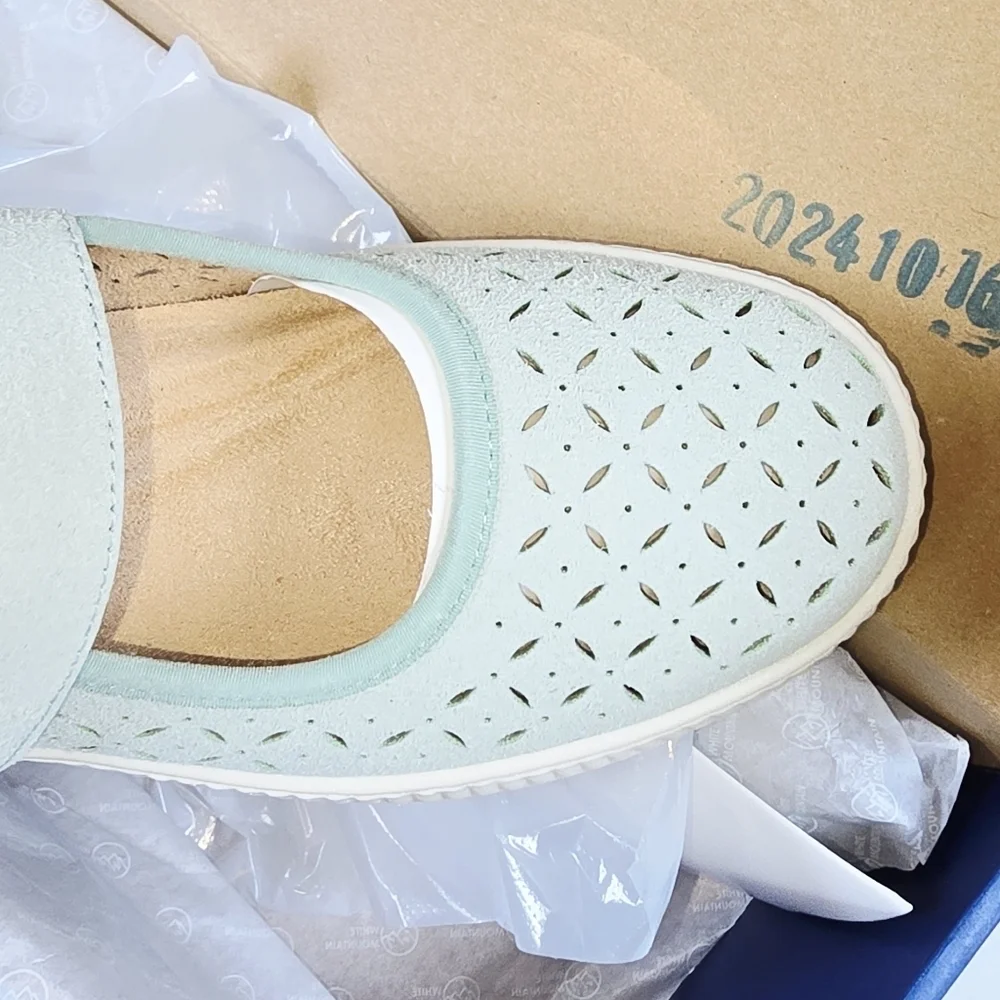 White Mountain | Womens Doubles Mary Jane Hybrid Sneakers In Lt Sage Size 8
